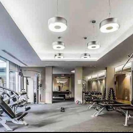 Beautiful Unit In Heart Of Downtown Toronto Apartment ภายนอก รูปภาพ