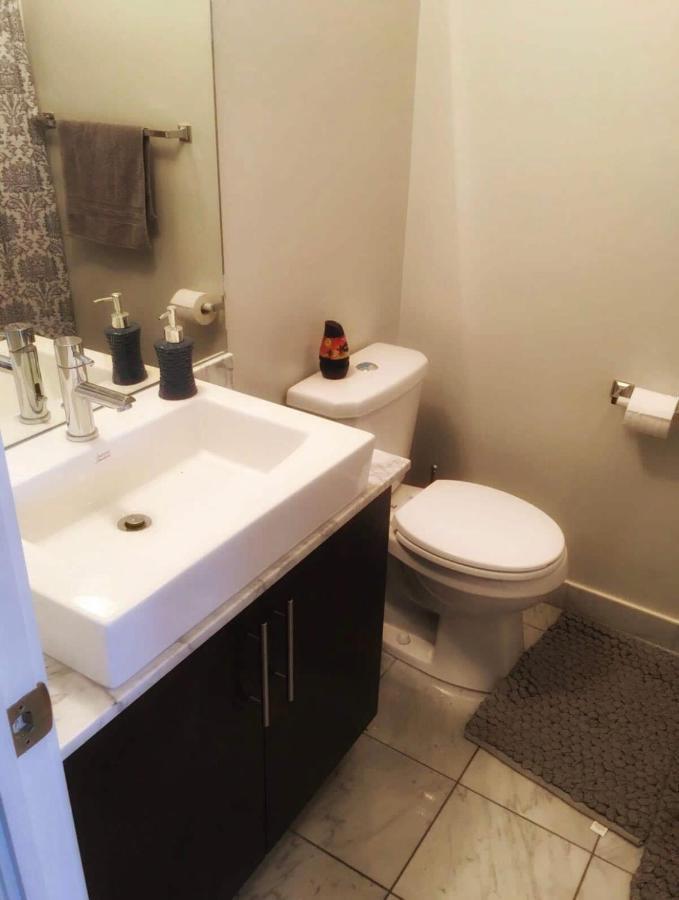 Beautiful Unit In Heart Of Downtown Toronto Apartment ภายนอก รูปภาพ